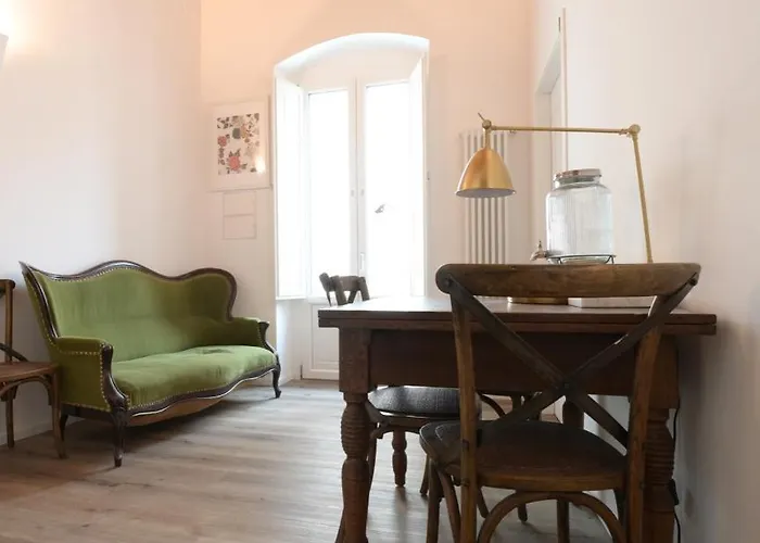 Bari Landlord 8 - Una Finestra Sulla Cattedrale